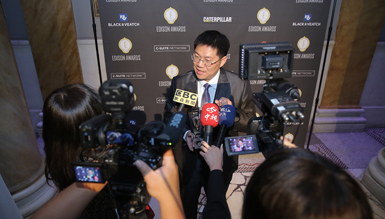Dr. Yang was interviewed after the award ceremony.