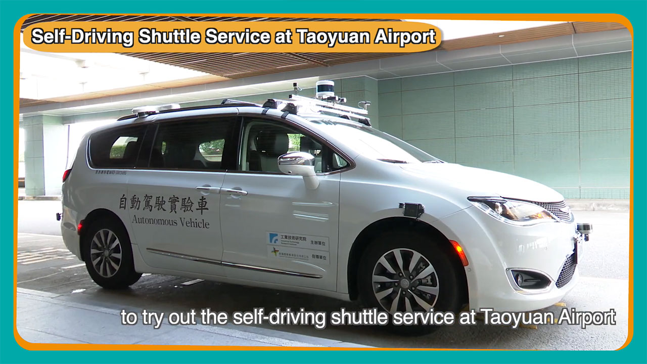 Experiencing ITRI’s Self-Driving Shuttle Service at Taoyuan International Airport.