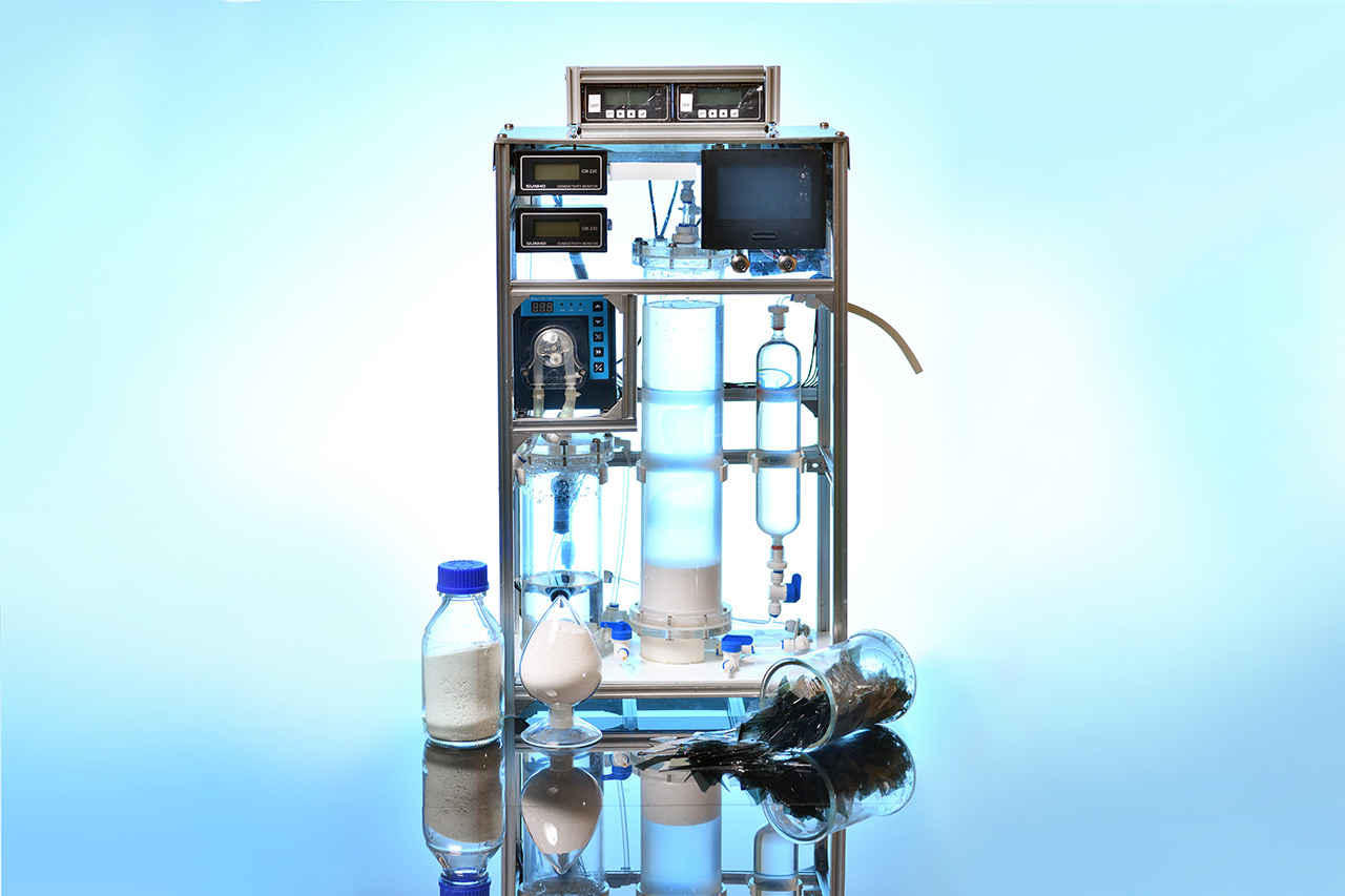 NaPoGlass is designed for efficient wastewater treatment via heavy metal ion adsorption.