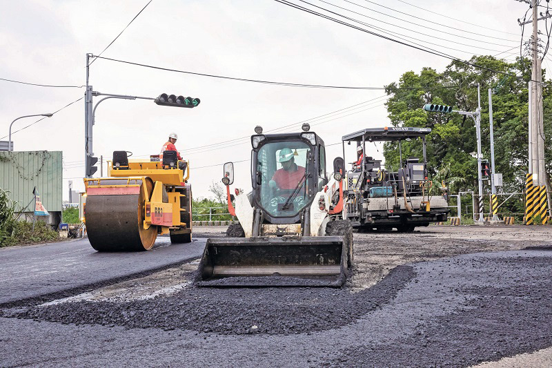 Reclaimed Asphalt Pavement Regeneration Technology provides a sustainable solution for road construction.