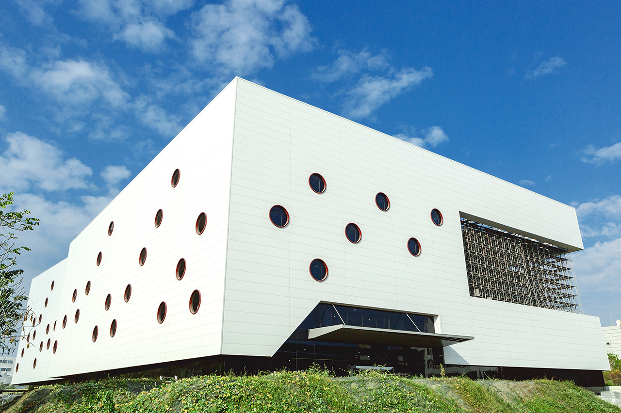 APh ePower’s R&D and pilot facility in Kaohsiung will be operational by 2027, supporting the move to mass production.