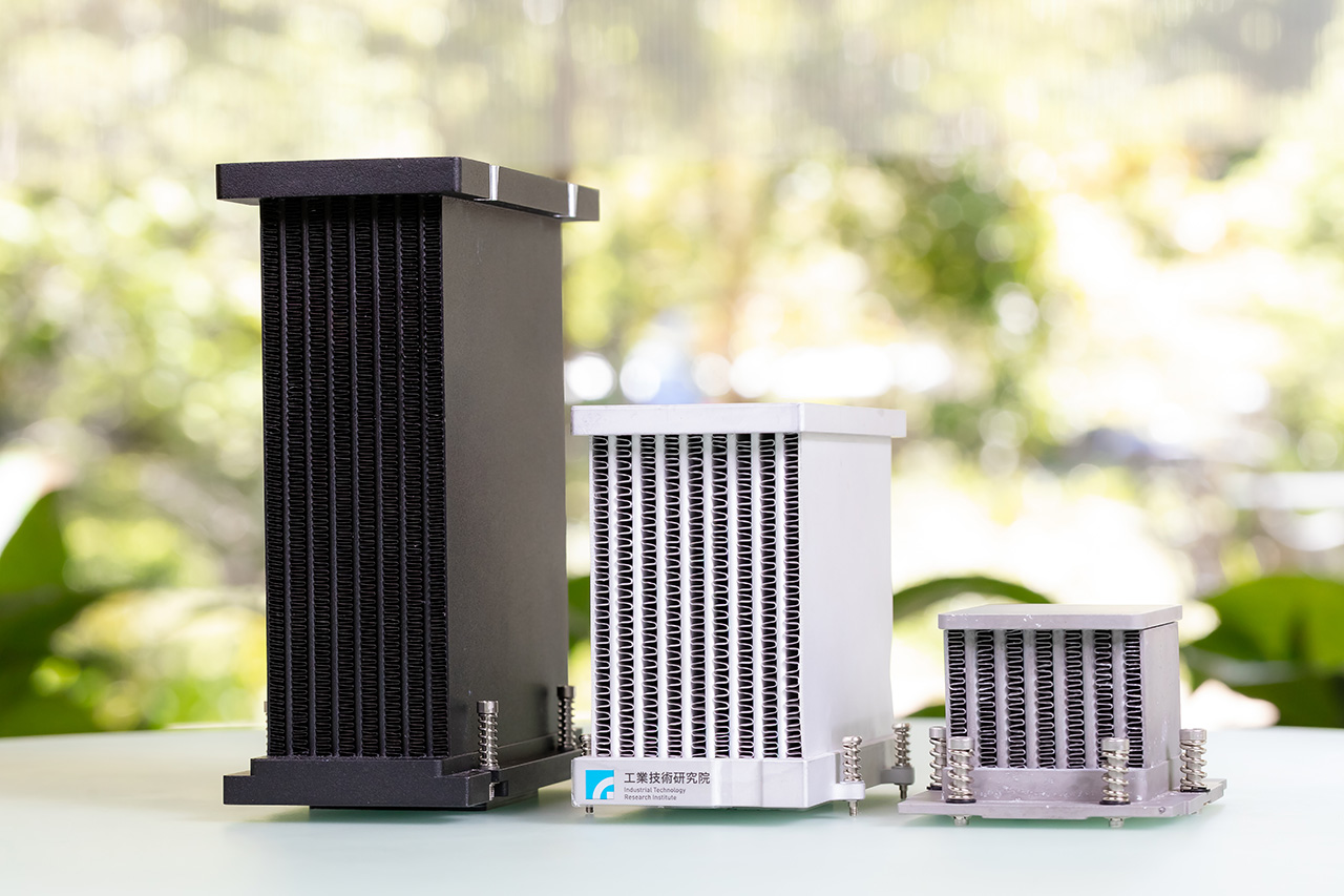 ITRI’s Advanced High-Power Cooling Module combines liquid-cooling performance with air-cooling simplicity.