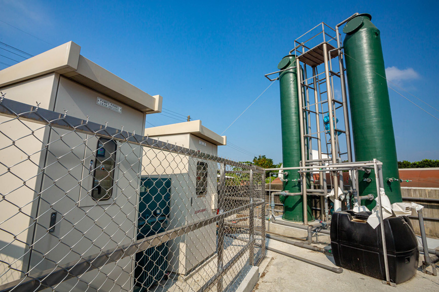 ITRI helps pig farms build methane-to-biogas systems that turn waste into energy.