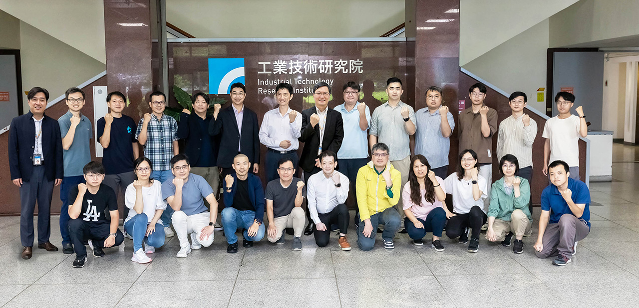 The team behind ITRI’s Ultra-High-Frequency GaN-on-Si Technology and system verification platform